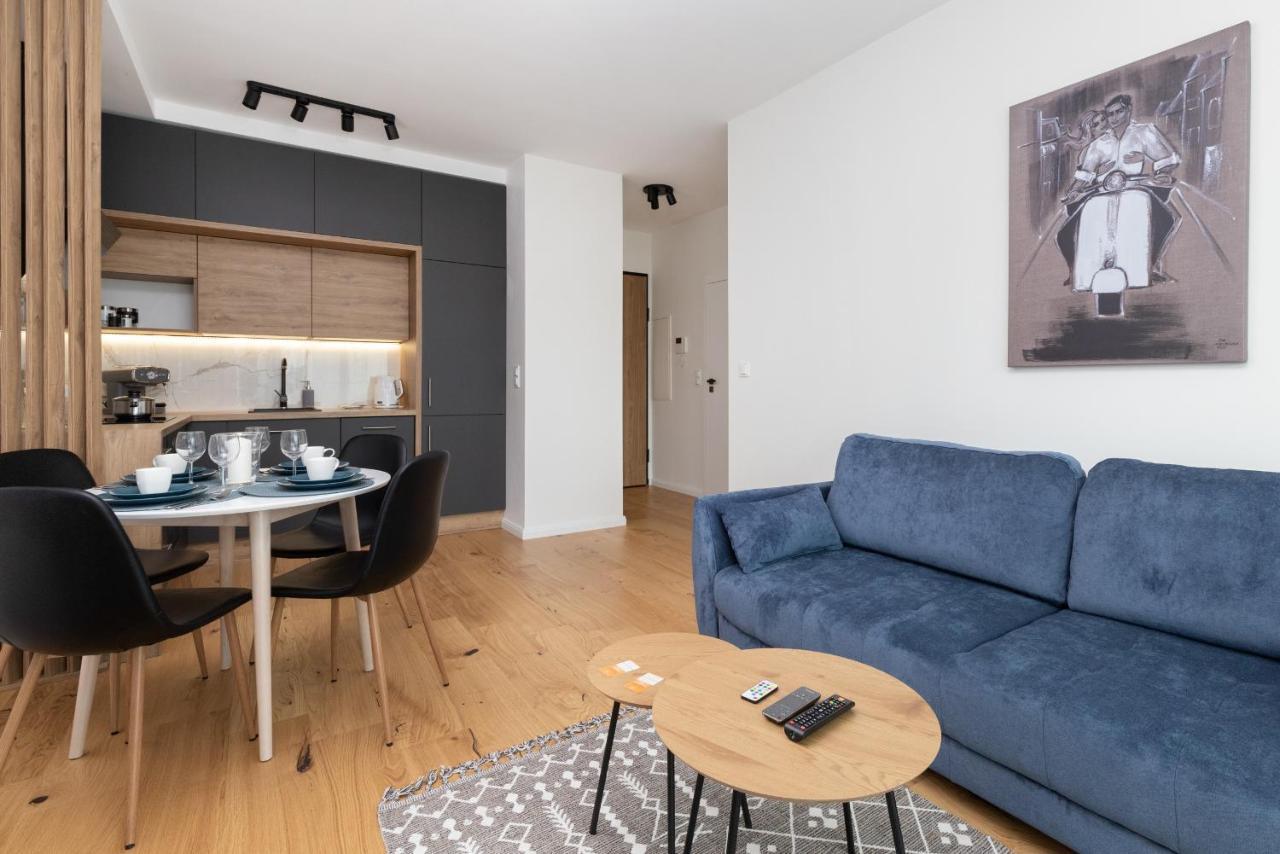 Apartament Vespa Beach Nearby By Noclegi Renters Gdynia Exteriör bild